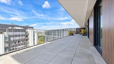 un appartement à Paris