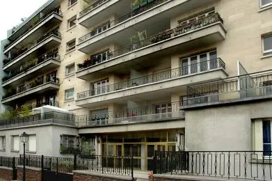 un appartement à Paris