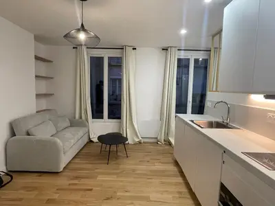 un appartement à Paris