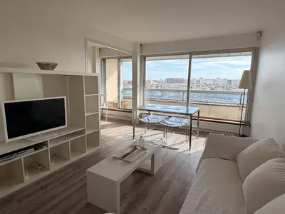 un appartement à Paris