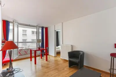 un appartement à Paris