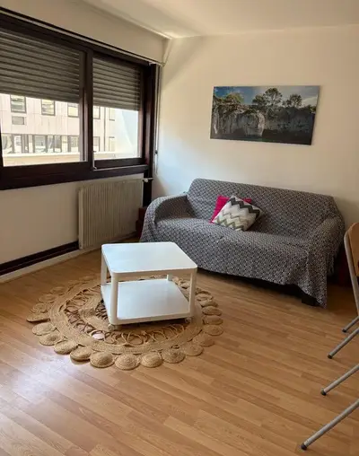 un appartement à Paris