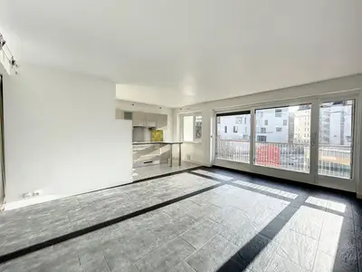 un appartement à Paris