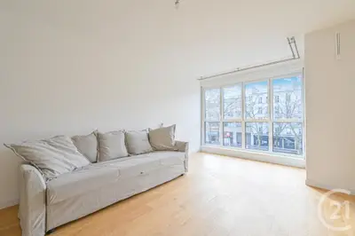 un appartement à Paris