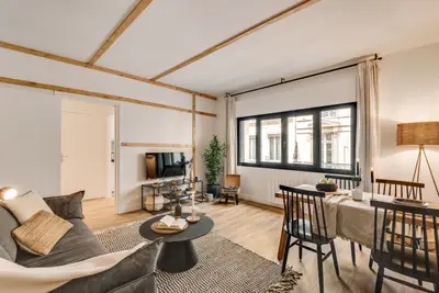 un appartement à Paris