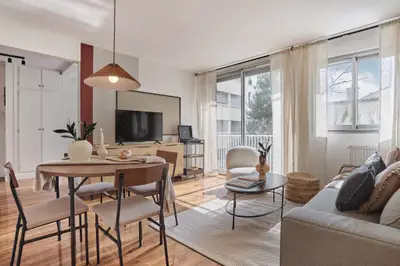 un appartement à Paris