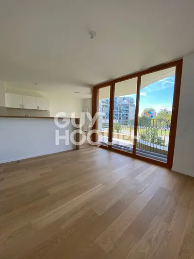 un appartement à Paris