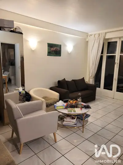 un appartement à Paris