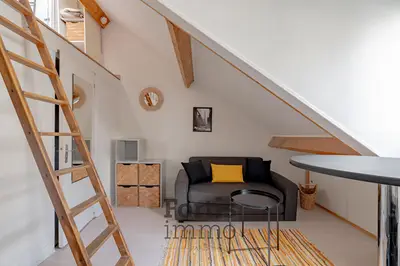 un appartement à Paris