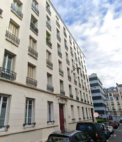 un appartement à Paris