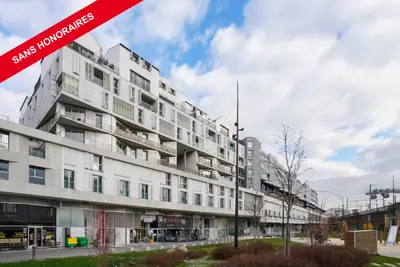 un appartement à Paris