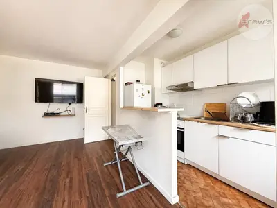 un appartement à Paris