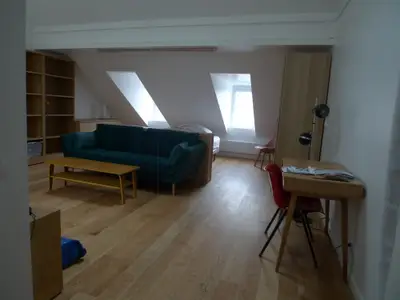 un appartement à Paris