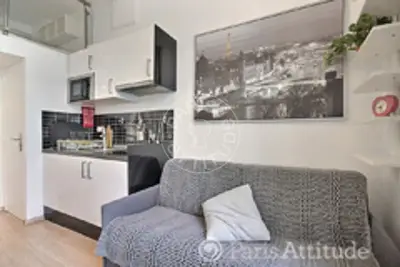 un studio à Paris