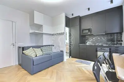 un studio à Paris