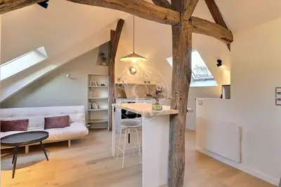 un studio à Paris