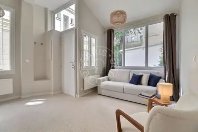un studio à Paris