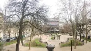 un studio à Paris