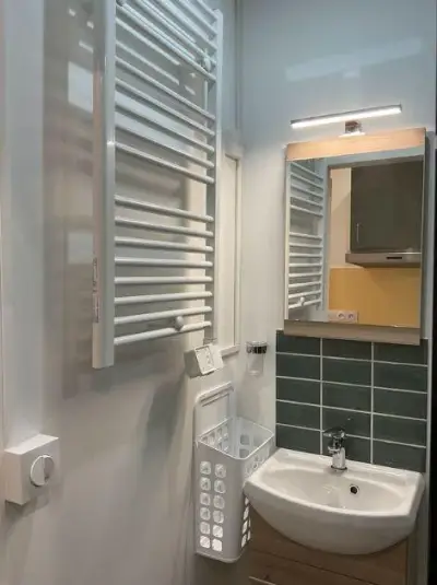 un studio à Paris