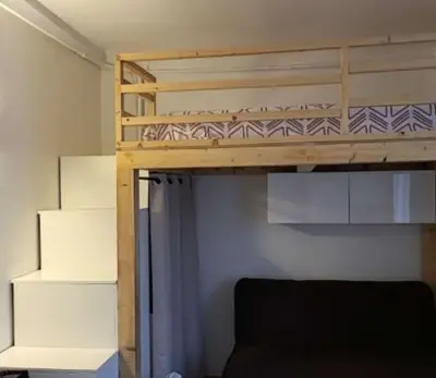 un studio à Paris