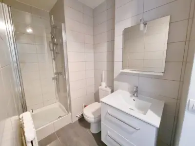 un studio à Paris