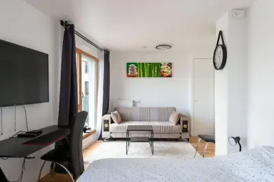 un studio à Paris