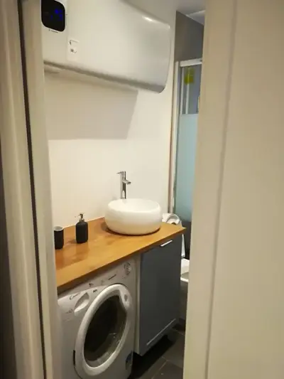 un studio à Paris