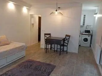 un studio à Paris
