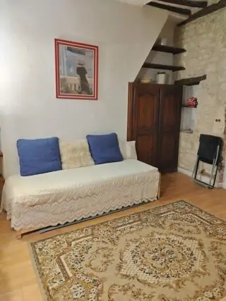 un studio à Paris