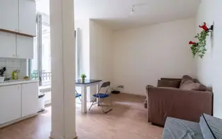 un studio à Paris
