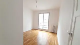 un studio à Paris