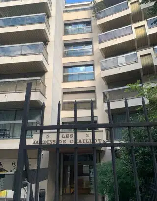 un studio à Paris