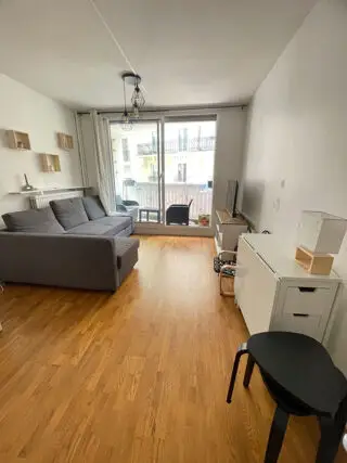 un studio à Paris
