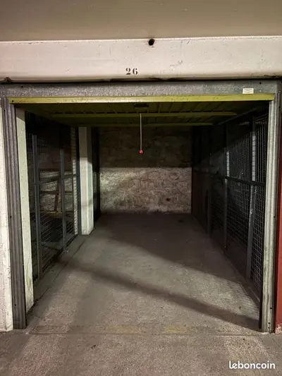 Parking/box 12 m² PARIS
