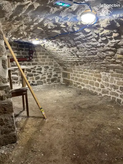 Cave – 40m2 - 470/mois - Paris 2ème – Réaumur-Sebastopol et Sentier