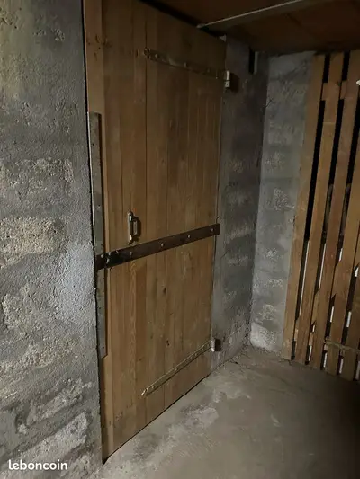 Cave / Box sécurisé 4,64 m² (~9 m³) – Paris 18 eme