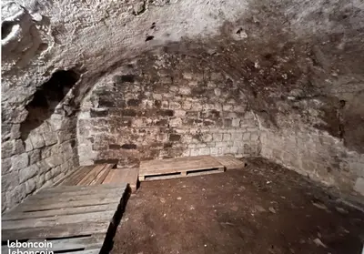 Cave 13 m2