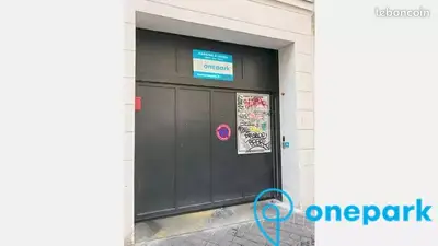Parking/box 12 m² PARIS 09