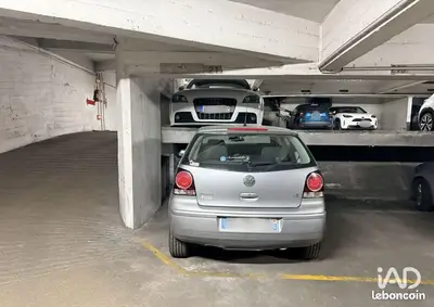 Parking/box 10 m² PARIS
