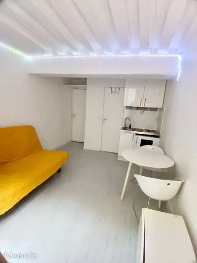 Location studio meublé 3ème arrondissement de Paris séjour min 1 an CDI confirmée PAS d’étudiant