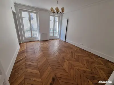 LOCATION T3 ¨PARIS 10ème