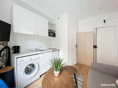 Studio 1 pièce 12 m²