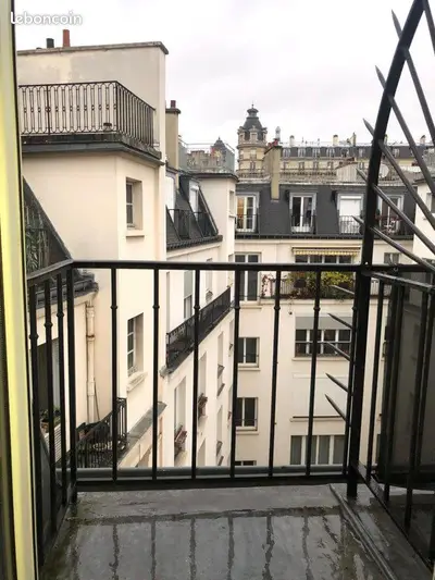 Studio meublé 15 m² avec balcon – Paris 16e – Avenue du Président Kennedy