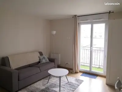 Bastille studio meublé 22m2 état neuf, prêt à vivre