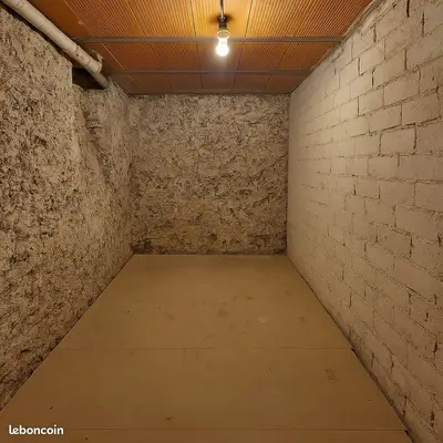 Cave / espace de stockage / local 8m2