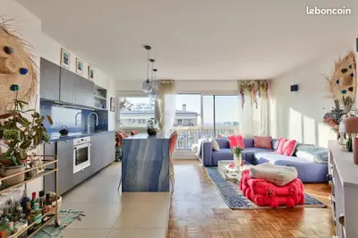 Magnifique T2 Lumineux 51m² (42+9) au dernier Étage, Vue Tour Eiffel & Hammam