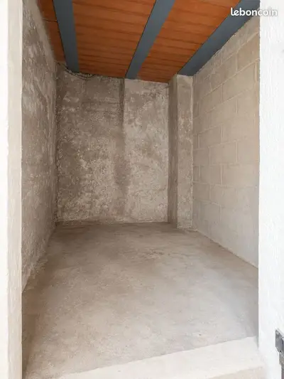 Cave à louer Paris 10e – Stockage sécurisé
