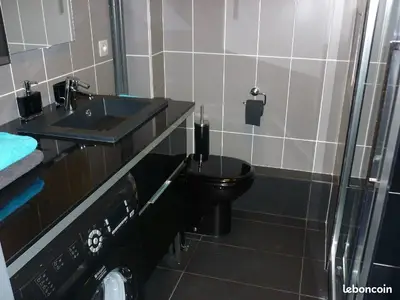 Place de parking privative, fenêtres en PVC double vitrage