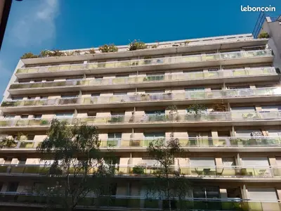 Location studio 30 M2 balcon 7m2 - 3 étage ascenseur