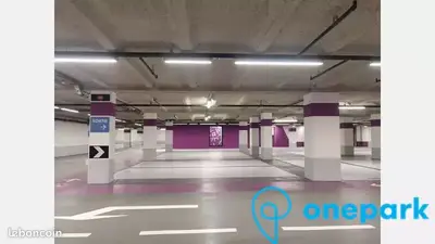 Parking/box 12 m² PARIS 18